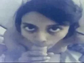 ವ್ಯಕ್ತಿಗೆ ಮುಗಿದ ನಂತರ, ಅವನ ಗೆಳತಿ ತನ್ನ ಚೆಂಡುಗಳನ್ನು ಹಿಂಡುವ ಮತ್ತು ಸಣ್ಣ ಡಿಕ್ ಅನ್ನು ಹಾಕಬೇಕಾಗಿತ್ತು