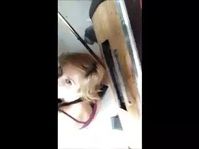 ಡ್ರಂಕ್ ಪ್ರೇಯಸಿ ತನ್ನ ಕ್ರೋಚ್ನಲ್ಲಿ ಯೋನಿಯ ಮತ್ತು ಸುಟ್ಟ ವೀರ್ಯವನ್ನು ಮುಗಿಸಿದರು