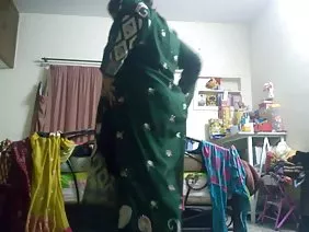 ಹುಡುಗಿ ಆಳವಾದ blowjob ತೆಗೆದುಕೊಳ್ಳುತ್ತದೆ, ಒಂದು ಗುಲಾಬಿ ಯೋನಿಯ ಪ್ರಬಲ ಕೋಳಿ ಮತ್ತು ಕಮ್ ಪಡೆಯುತ್ತದೆ