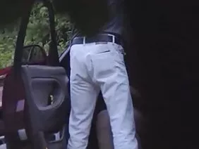 ಎರಕಹೊಯ್ದ ಮೇಲೆ, ತಮ್ಮ ಗುಂಪಿನ ಮಧ್ಯೆ ಇಬ್ಬರು ಗುರಿಯಾಗಿದವರು ಮತ್ತು ಅವರ ದೌಡಾಯುಬ್ಬರು ಹೀರಿಕೊಳ್ಳುತ್ತಾರೆ ಮತ್ತು ನಾಶವಾಗುತ್ತಾರೆ