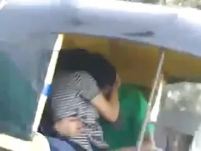 ಸುಂದರವಾದ ರೂಪಗಳನ್ನು ಹೊಂದಿದ ಮಹಿಳೆ ಹುರುಪು ಜೊತೆಗೆ ಫಕ್ಸ್ ಮತ್ತು ವೀರ್ಯವನ್ನು ಫಲವತ್ತಾದ ಟೊಳ್ಳಾಗಿ ತೆಗೆದುಕೊಳ್ಳುತ್ತದೆ