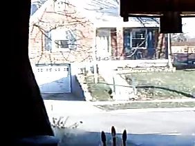 ಕಪ್ಪು ಲೆಗ್ಗಿಂಗ್ನಲ್ಲಿ ಹಿಂಭಾಗದ ಚಕ್ರ ಚಾಲನೆಯು ಗುದ ಸಂಭೋಗಕ್ಕೆ ಎಳೆಯುತ್ತದೆ