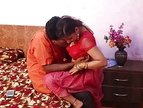 ಒಂದು ದೊಡ್ಡ ನೀಗ್ರೋ ಮೆದುಗೊಳವೆ ಜೊತೆ ತಿನ್ನುವ ನಂತರ ಸೋರುವ ಕಮ್ ಜೊತೆ ಪುಸಿ ಮುಚ್ಚಿ