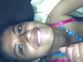 ಗುದಗೆ ಕಿರಿಕಿರಿಯುಳ್ಳವನಾಗಿದ್ದು, ಆಕೆಯ ಕಚೇರಿಯಲ್ಲಿ ಮುಖ್ಯಸ್ಥನು ಅಧೀನದವಳಾಗಿದ್ದನು, ಹೀರಿಕೊಳ್ಳಲ್ಪಟ್ಟನು ಮತ್ತು 21 ರಲ್ಲಿ ನೀಡಿದ್ದನು