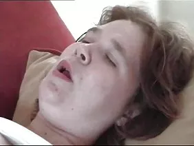 ರಶ್ ಮೇಲೆ ಅಸಹಜ ಜಂಪಿಂಗ್ ಎಂದು ರಷ್ಯಾದ ಹುಡುಗಿ.