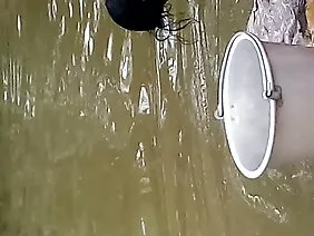 ಹೆಂಡತಿ ಹಾಸಿಗೆಯಲ್ಲಿ ಉತ್ತಮ ಪ್ರೇಮಿಯಾಗಿದ್ದಾಗ. ಕ್ಯಾನ್ಸರ್ನೊಂದಿಗೆ ನಡುಗುವುದು, ಶಿರಸ್ತ್ರಾಣದಲ್ಲಿ ಒಂದು ಕೋಳಿನಿಂದ ಪ್ರೀತಿಯಿಂದ ಮತ್ತು ಹೀರುವಂತೆ ಕೊಡಿ.