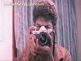 ರಷ್ಯನ್ ಒಂದೆರಡು ಮೊದಲ ಬಾರಿಗೆ ಅವರ ಲೈಂಗಿಕತೆಯನ್ನು ಮೊಬೈಲ್ ಫೋನ್ನಲ್ಲಿ ಚಿತ್ರೀಕರಿಸಲಾಯಿತು ಮತ್ತು ವೀಡಿಯೊವನ್ನು ಇಂಟರ್ನೆಟ್ಗೆ ಅಪ್ಲೋಡ್ ಮಾಡಿತು