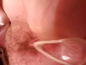 ಗುಲಾಬಿ ಎರಡು ಕುಳಿಗಳು. ಇಡೀ ಪರದೆಯ ಮೇಲೆ ದಂಡ, ಕತ್ತೆ ಮತ್ತು ಕಂಠದಿಂದ ಸ್ವತಃ ಸ್ಮಾಕ್ಸ್.