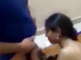 ಅವನ ಮಾಜಿ ಸುಂದರಿಯರು ತನ್ನ ಅಂದ ಮಾಡಿಕೊಂಡ ಪಾಯಿಂಟ್ ಅನ್ನು ತೊಳೆದರು ಮತ್ತು ಬೇಕಿಂಗ್ ಬೆರಳುಗಳಿಂದ ಪರಾಕಾಷ್ಠೆಗೆ ಅವನನ್ನು ನಾಶಮಾಡಿದರು