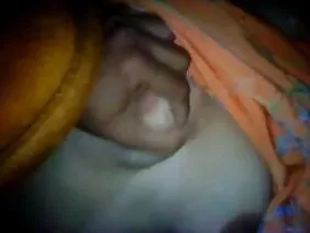 ಅವರು ನಿಜವಾಗಿಯೂ ಹಸ್ತಮೈಥುನ ಮಾಡಲು ಬಯಸುತ್ತಾರೆ. Clit ಮತ್ತು cums ನಿಂದ ಸುಂದರ ಸ್ಲಿಮ್ ಜರ್ಕ್ಸ್.